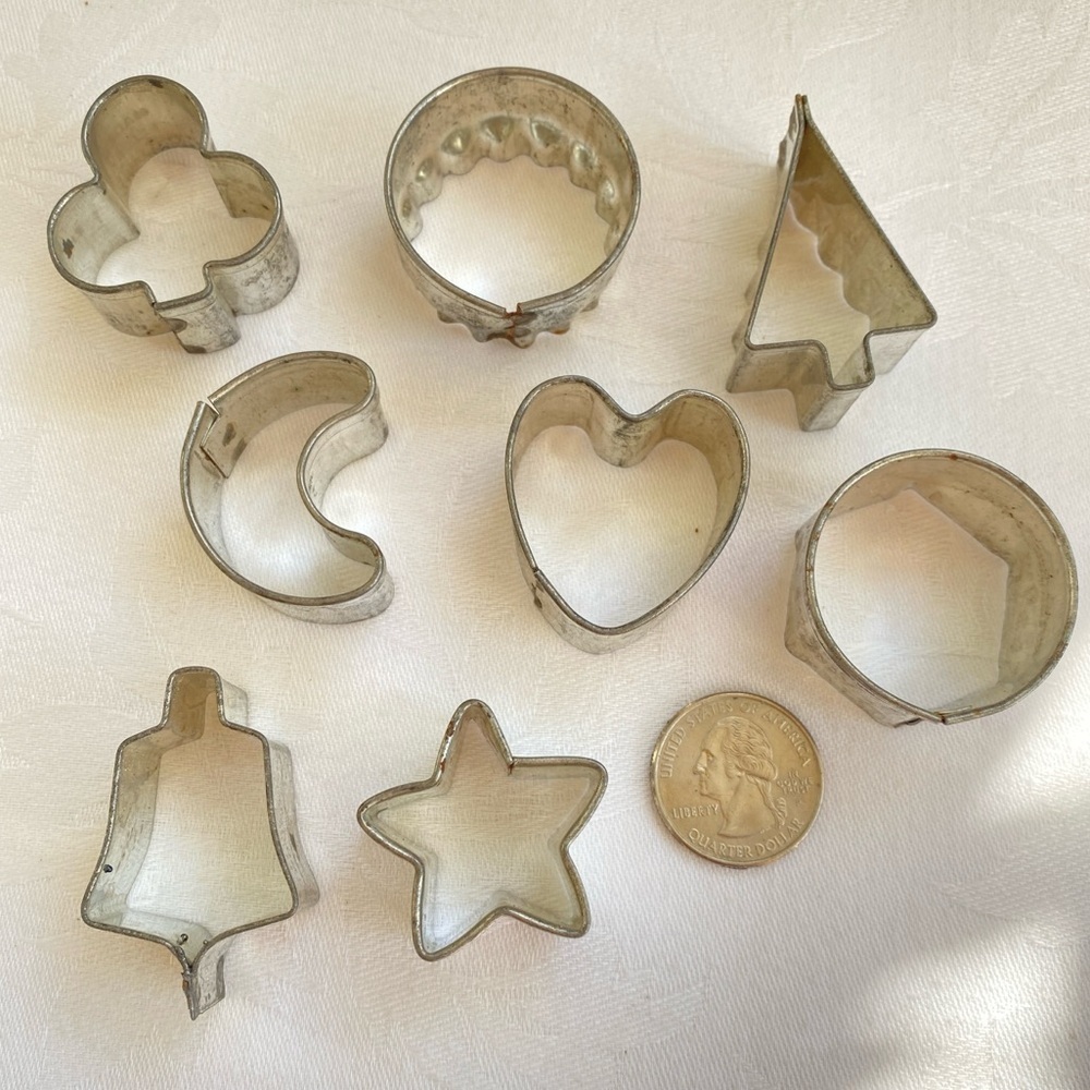 8 Vintage Tin Cookie Biscuit Canapé Cutters Nutbrown England